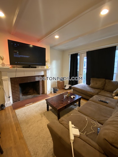 Brookline GORGEOUS 6 Bed apartment with a Deck!!!!  Boston University - $10,000