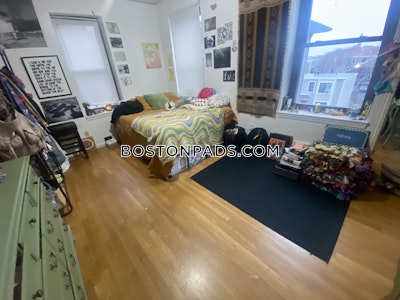 Mission Hill 3 Beds 1 Bath Boston - $4,100