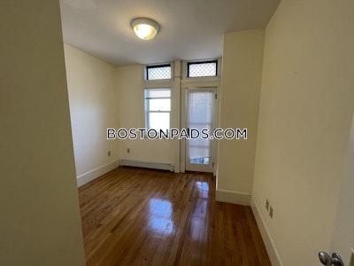 Back Bay 1 Bed 1 Bath Boston - $3,400