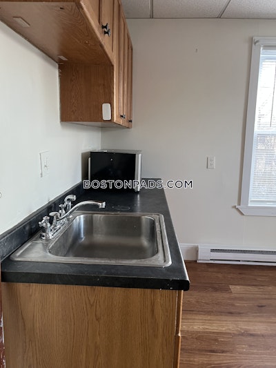 Cambridge 1 Bed 1 Bath  Central Square/cambridgeport - $2,400