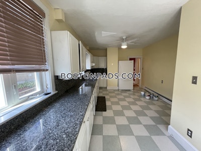 Medford 2 Beds 1 Bath  Tufts - $2,700