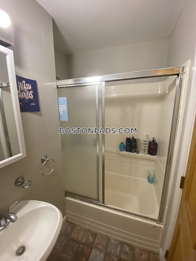 Cambridge 3 Beds 1 Bath  Central Square/cambridgeport - $3,800 No Fee