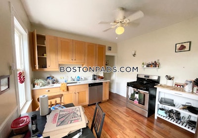 Dorchester 3 Beds 1 Bath Boston - $2,500 No Fee