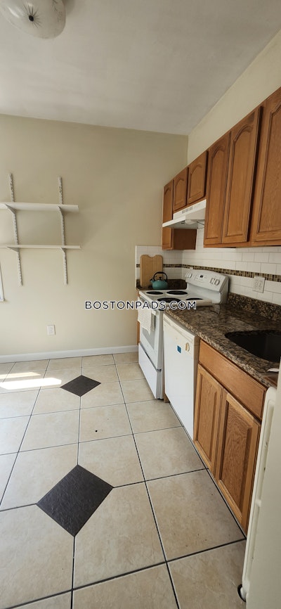 Brookline 1.5 Beds 1 Bath  Boston University - $2,800