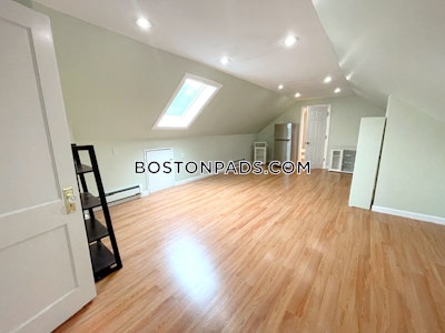 Cambridge Renovated 1 Bed 1 Bath available NOW on Griswold St in Cambridge!  Mt. Auburn/brattle/ Fresh Pond - $2,050 No Fee