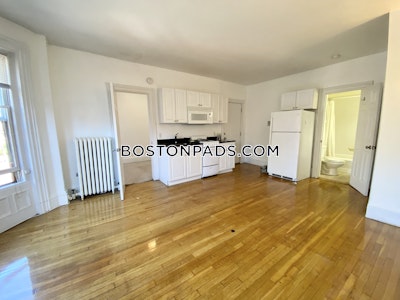 Back Bay 1 Bed 1 Bath Boston - $3,150