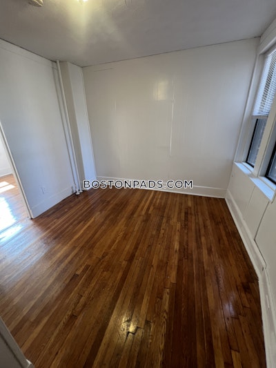 Beacon Hill Renovated 2 Bed 1 Bath available NOW on Myrtle St in Boston! Boston - $3,500