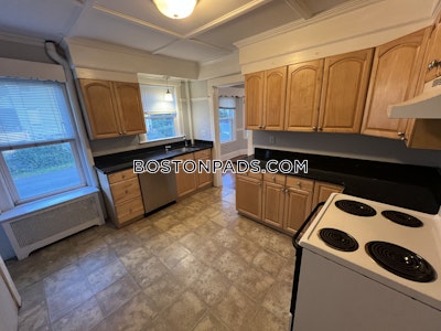 Medford 3 Beds 1 Bath  Tufts - $3,100