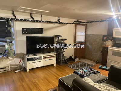 Mission Hill 1 Bed 1 Bath Boston - $2,300