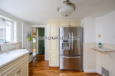 Quincy 3 Beds 1 Bath  Quincy Point - $3,100