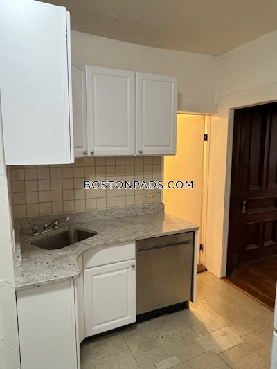 Allston Apartment for rent 3 Bedrooms 1 Bath Boston - $3,200 50% Fee