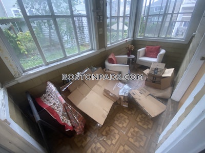 Somerville 4 Beds 1 Bath  Tufts - $4,300